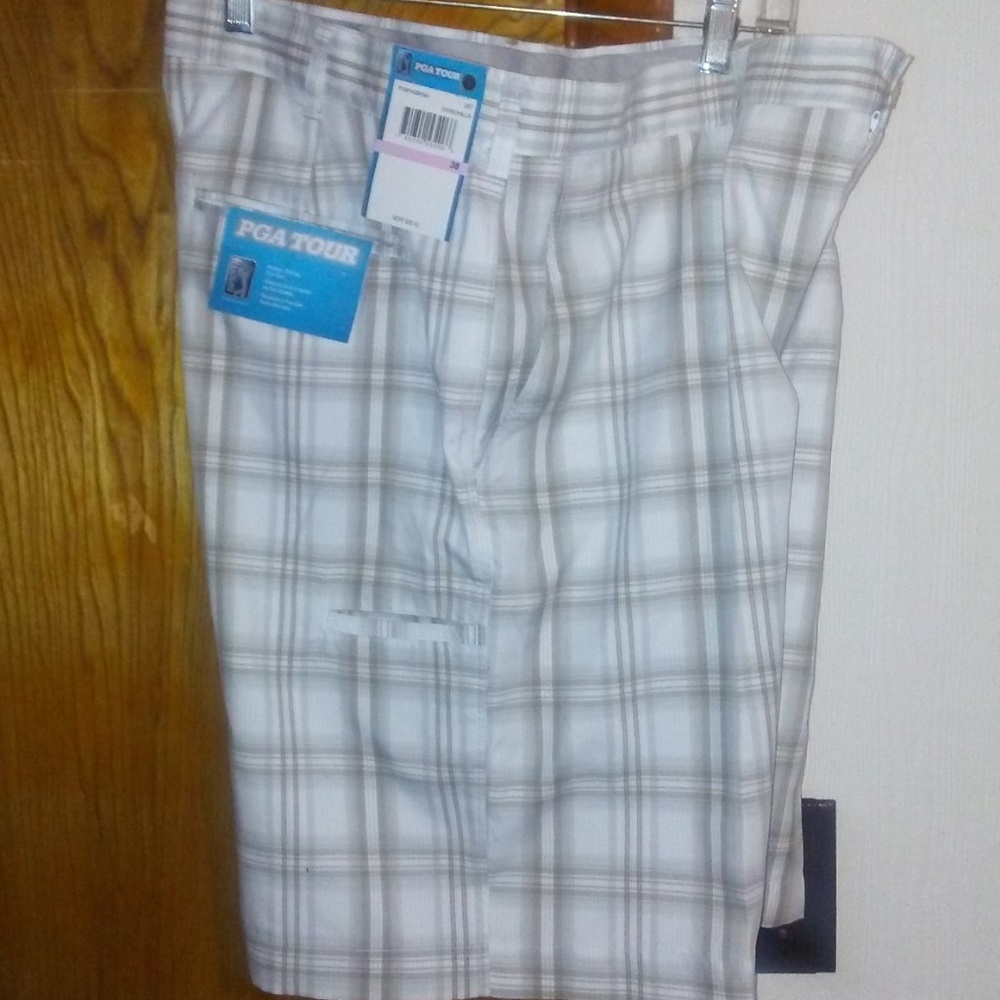 PGA Tours Men's Checkered Print Short Size 38 NWT